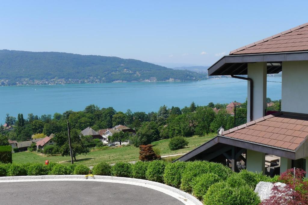 Le Clos Du Lac - Location De Chambres فيير دو لاك المظهر الخارجي الصورة